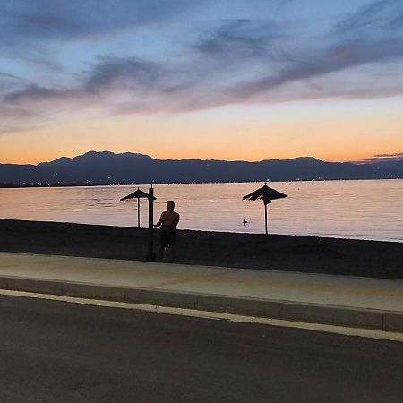 Sun, Sea, And Sand-Only 20 Footsteps To The Beach Corinth ภายนอก รูปภาพ